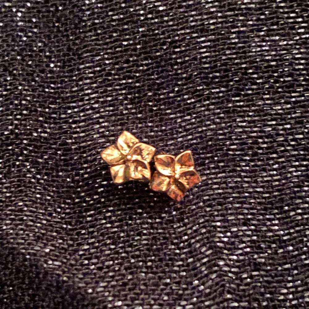 Flower earrings